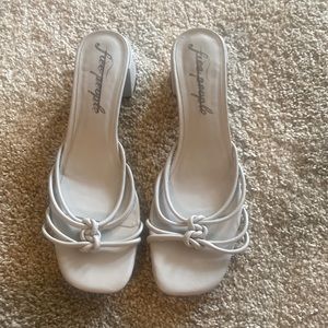 FREE PEOPLE GRAY KNOT BLOCK HEELS 9.5 / EU 41